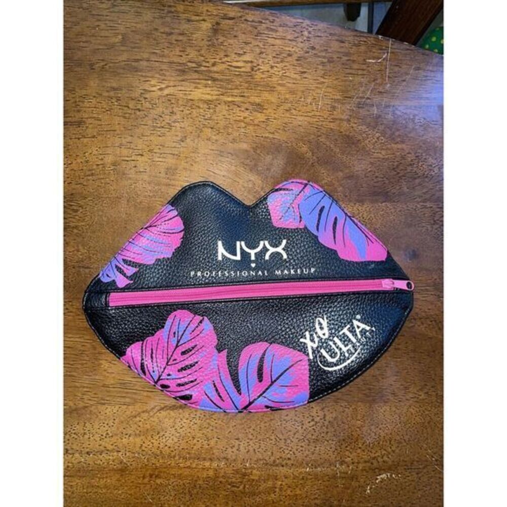 NYX Professional Makeup Ulta XO Lip Shaped Cosmetic Bag Black‎ 2019